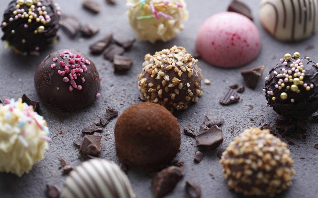 Dlaczego pralinki czekoladowe typu brigadeiro to król słodkiego stołu?