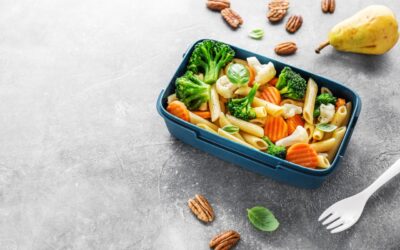 Lunchbox do pracy. Przepisy na dania z kaszą, makaronem i pieczonymi warzywami